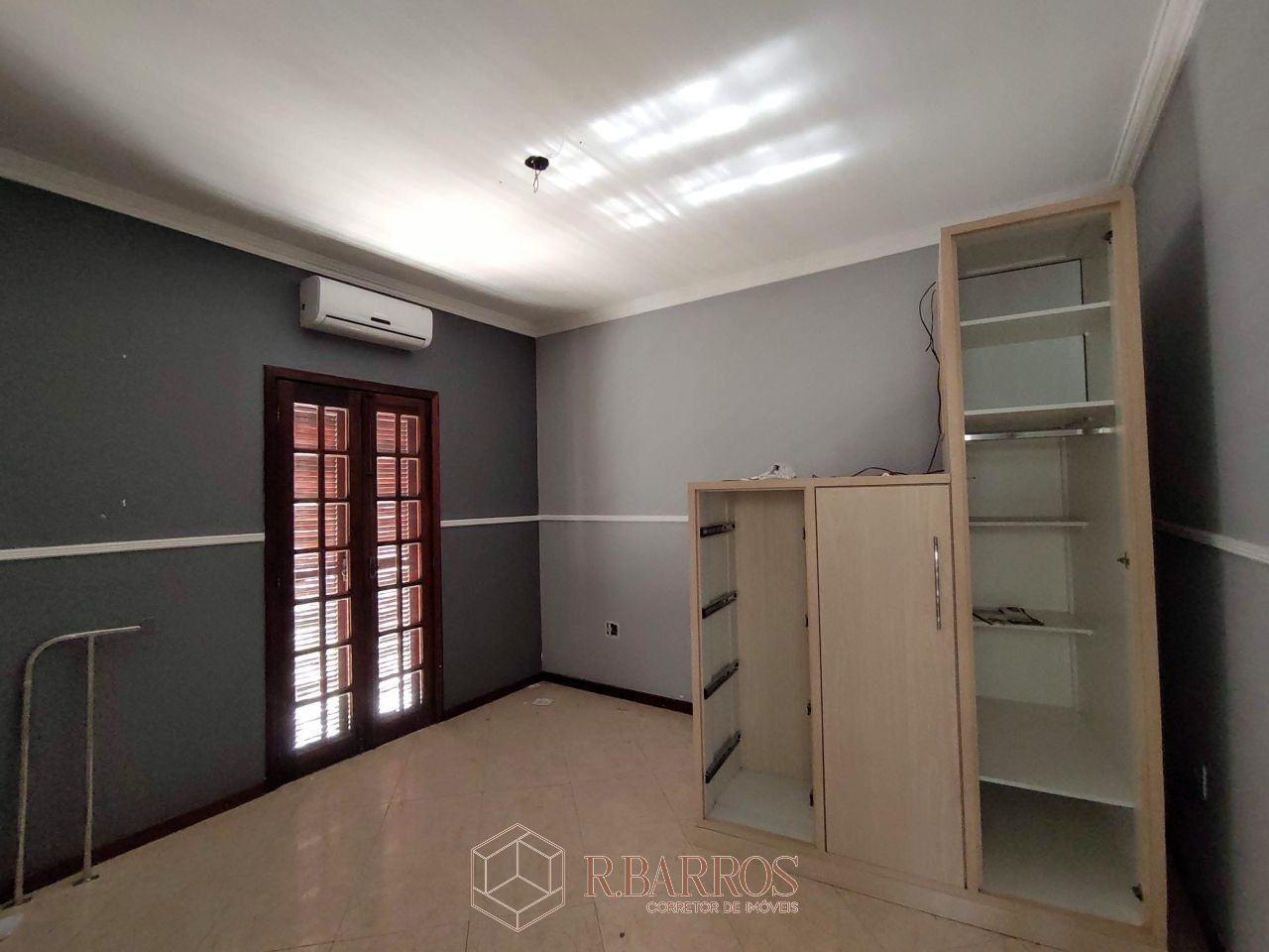 Residencial - Excelente imóvel em condomínio com vista linda | Código:CS057