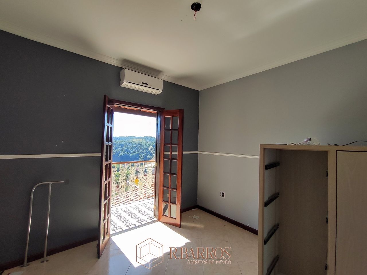 Residencial - Excelente imóvel em condomínio com vista linda | Código:CS057