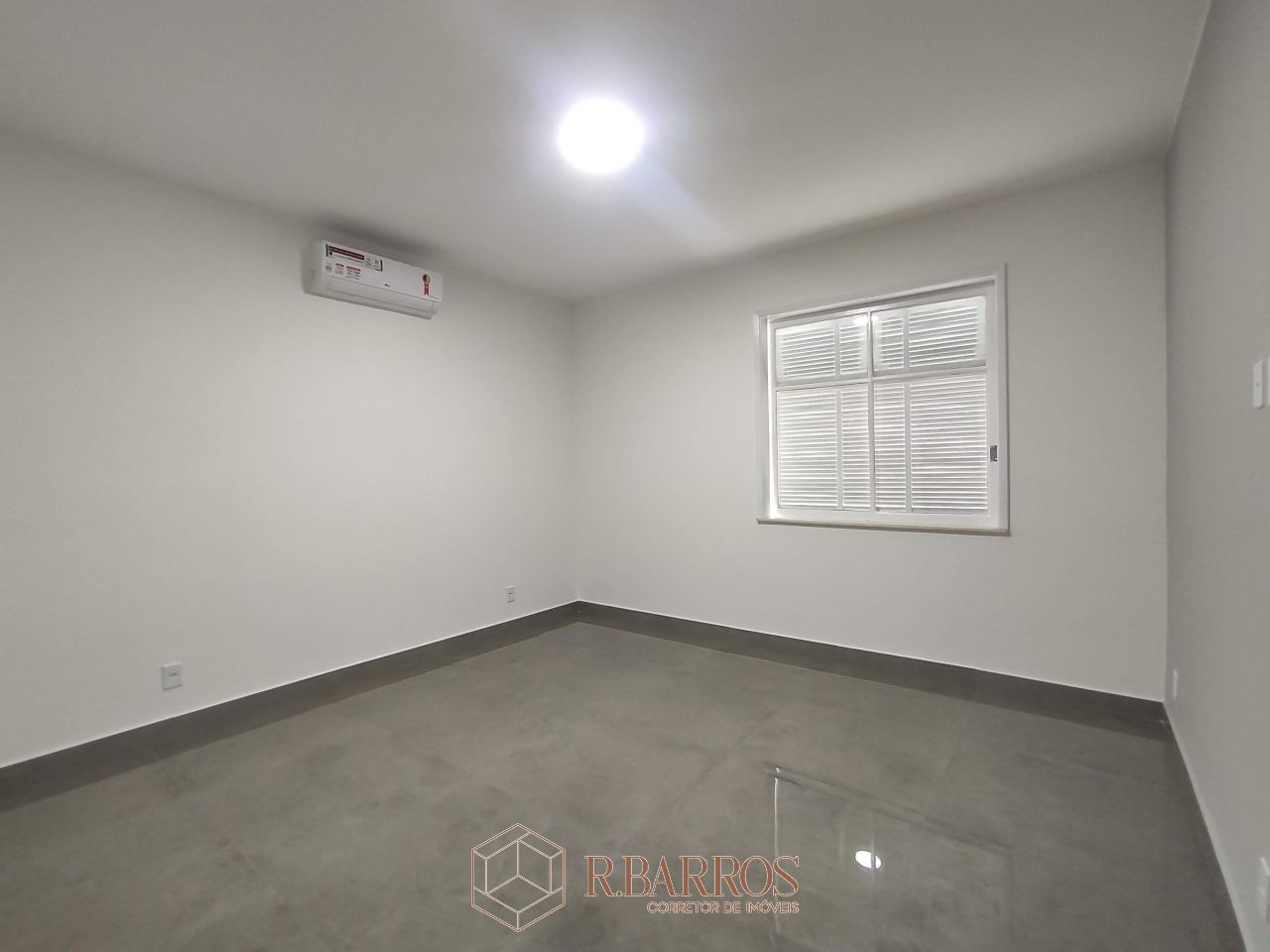 Residencial - Excelente imóvel, amplo, no centro da cidade | Código:CS077