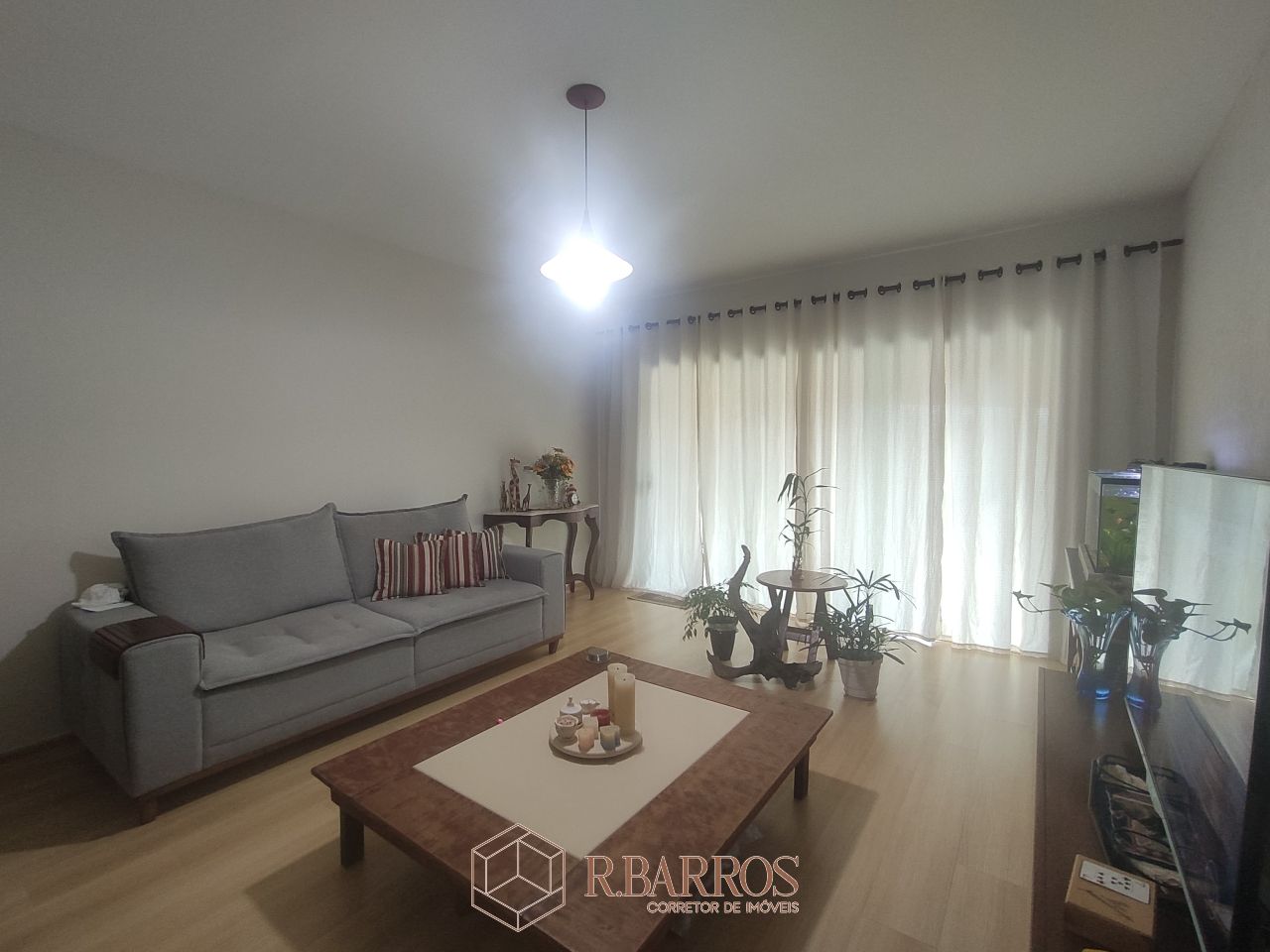 Residencial - Casa com Conforto, Lazer e Vista Deslumbrante | Código:CS109