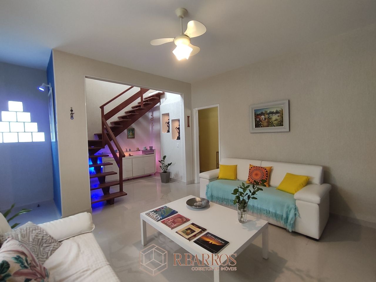 Residencial - Elegante Residência Duplex em Bairro Nobre | Código:CS110