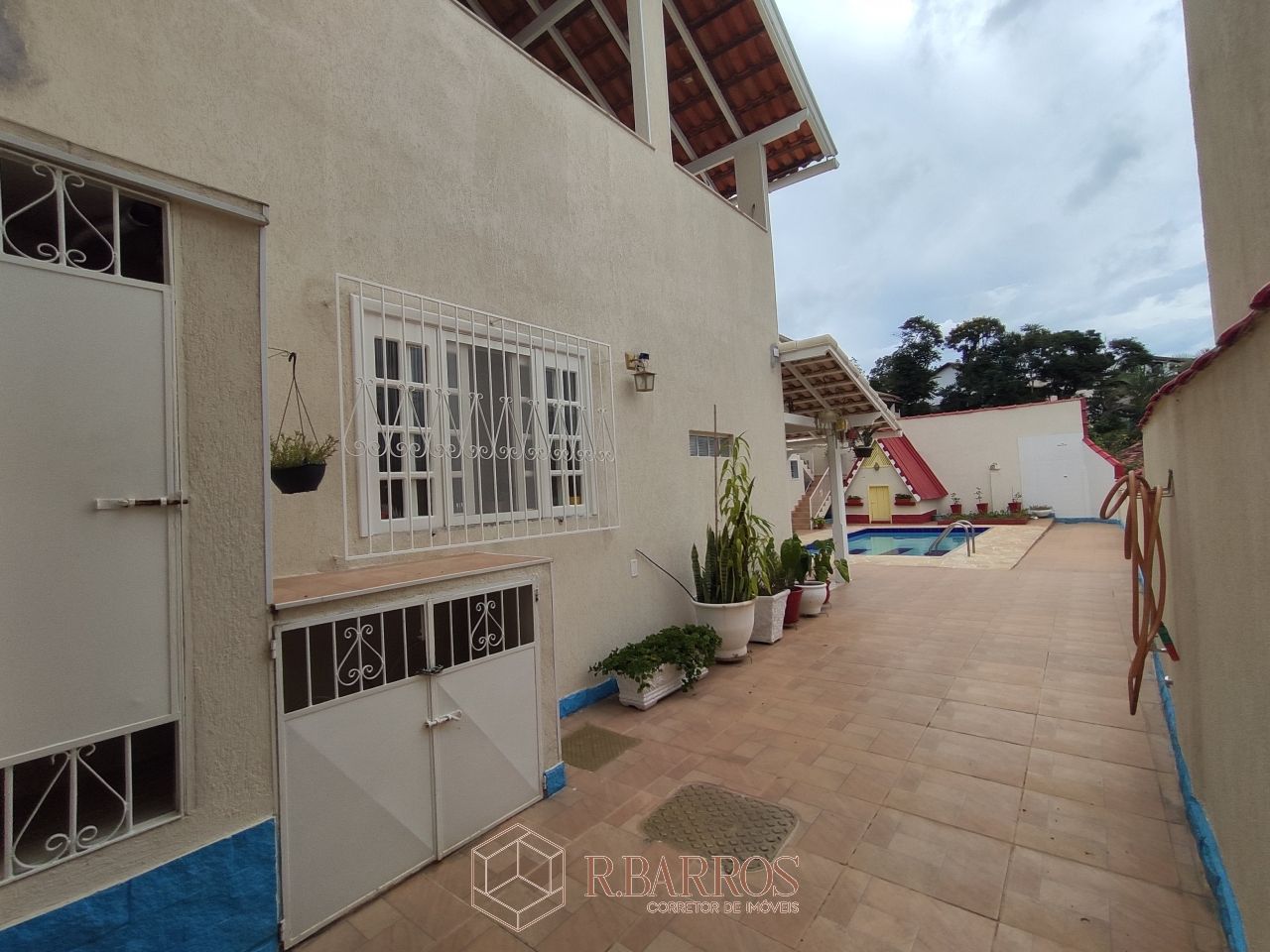 Residencial - Elegante Residência Duplex em Bairro Nobre | Código:CS110